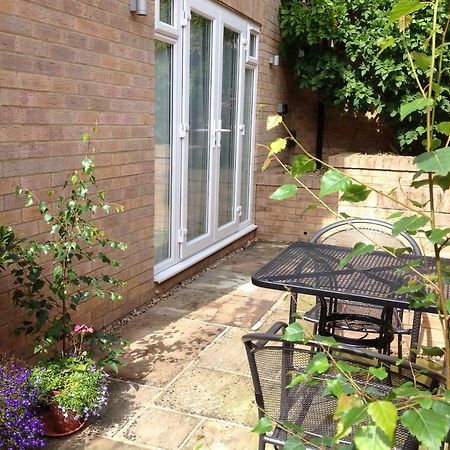 Oxford Apartments 1 Екстериор снимка